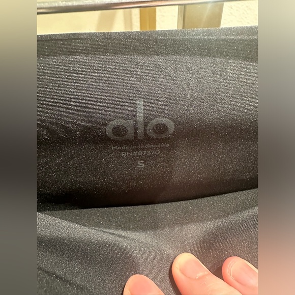 Alo Airlift High Waist Mesh Allure Leggings in Black Size Small - Picture 10 of 11